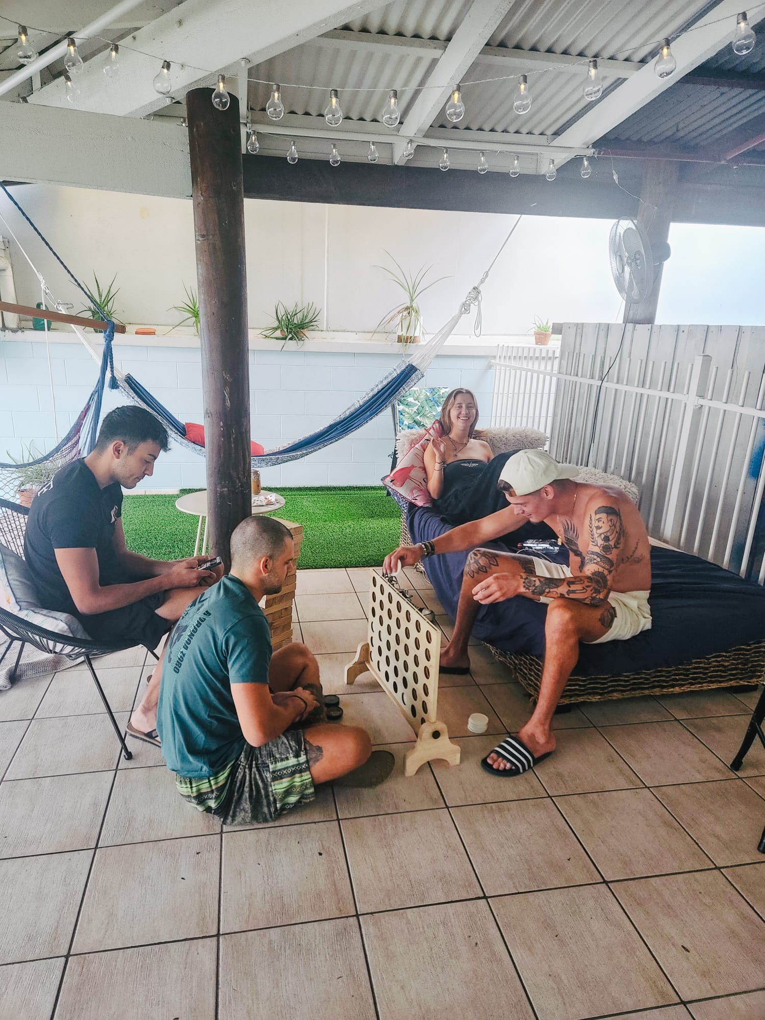 Mix 4 Bed Dorm with Bathroom King single pod beds